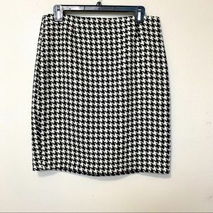 Dalia - Houndstooth Print Wool Blend Skirt - Size 8